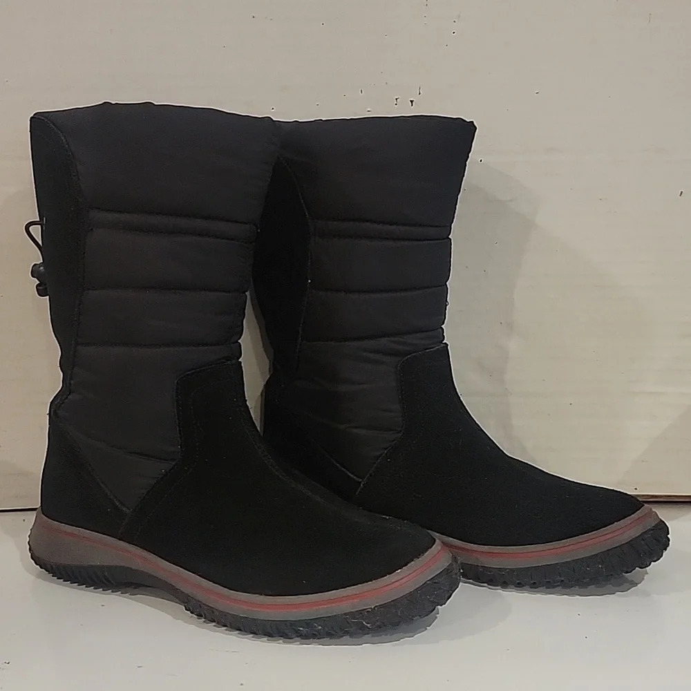 EASY SPIRIT BLACK SLIP ON WINTER BOOTS (sz 6)‎